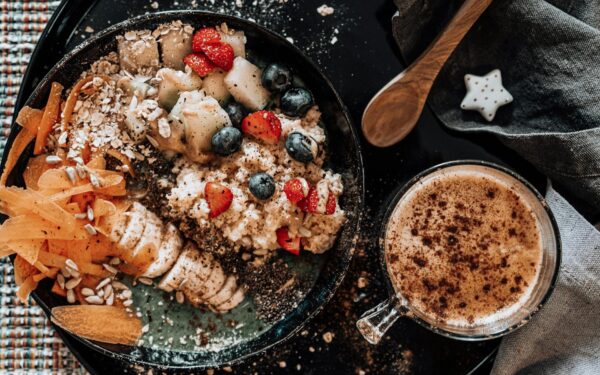 Enkle frokostvaner som gir mer stabil energi gjennom dagen