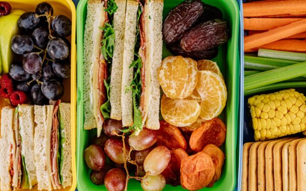 Smartere snacks for barn: sunne småmåltider som faktisk blir spist