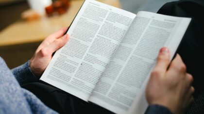 Slik gjør du skjermfrie kveldstimer til en vane uten å føle at du går glipp av noe