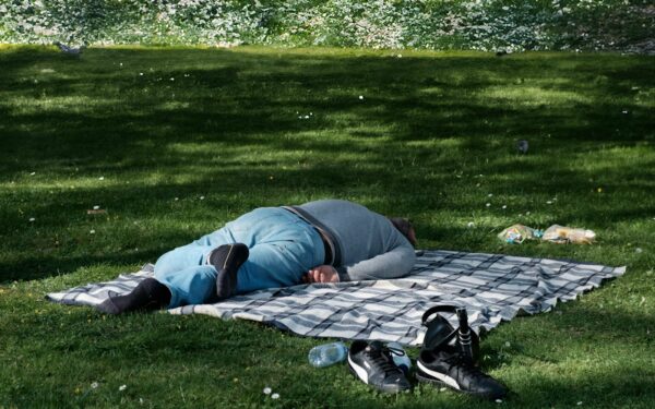 Sommerkropp uten press: sunne valg i varme dager som faktisk føles gode